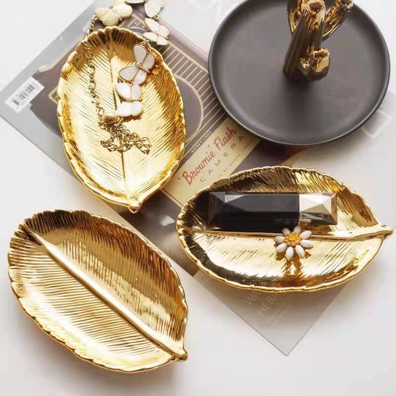 ChirolServ Lova Gold Ceramic Storage Box